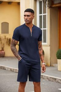 Conjunto de camiseta y pantalones cortos de verano para hombre, color azul marino, con cuello de cremallera, de secado rápido, tejido de punto, color sólido, ropa deportiva. - Product Image 2