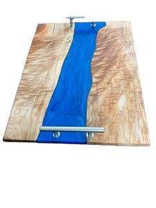 Bandeja de servicio de resina decorativa para restaurante de alta venta con madera de acacia disponible a precios al por mayor con mango de metal - Product Image 2