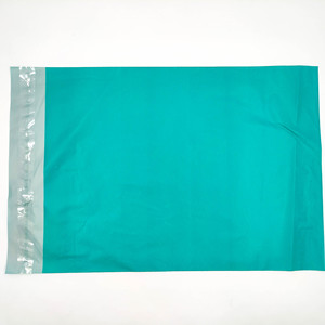 Bolsa de correo con sello autoadhesivo personalizable rentable resistente a la humedad versátil hecho Poly Vietnam precio al por mayor de fábrica - Product Image 1