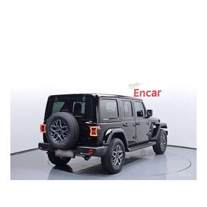 Jeep Wrangler 2.0 Sahara 2024, 4 Puertas, 4,424 km, Volante a la Izquierda, Caja de Cambios Automática con Cámara Trasera - Product Image 2