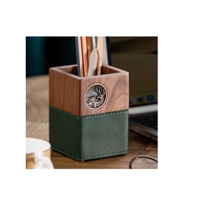 Support à stylos en bois massif de qualité supérieure avec supports en laiton - Décoration élégante pour bureau - Cadeau d'entreprise personnalisable - Porte-papeterie - Product Image 5