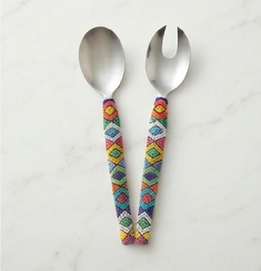 Ensemble de cuillères et fourchettes de service en métal de style bohème avec manches à motifs colorés, compatibles lave-vaisselle, couverts de fête - Product Image 1