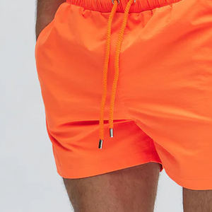 Prix avantageux pour les acheteurs en gros de shorts pour hommes, adaptés à la détente à la maison, aux activités de plein air et aux vacances, service OEM, design personnalisé. - Product Image 3