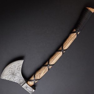 Hacha Vikinga de Damasco Hecha a Mano con Mango de Madera y Cuero, Forjada a Mano, 24 Pulgadas, para Camping, Bushcraft y Supervivencia - Product Image 4