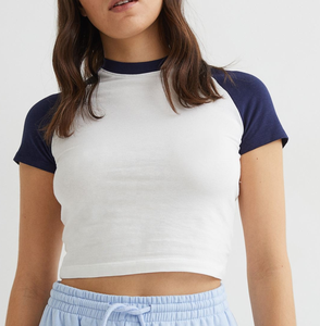 Women's <b>White</b> <b>Crop</b> Top With Navy Raglan Sleeves Crew Neck Short Sleeve Casual Jersey <b>T</b>-<b>Shirt</b> Spring Summer Solid Color - Product Image 2