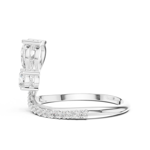 Anillo de Compromiso con Doble Corona y Pavé Lateral de 0.89 CT, Corte Pera, Halo de Diamantes, Plata de Ley 925, Joya Krishnam, Diseño Único y Elegante - Product Image 2
