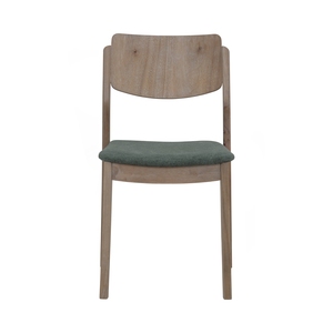 Silla de Comedor Moderna Escandinava de Madera Maciza con Asiento Acolchado de Tela y Respaldo Curvo en Acabado Roble Claro para Uso en Comedores de Villas - Product Image 2