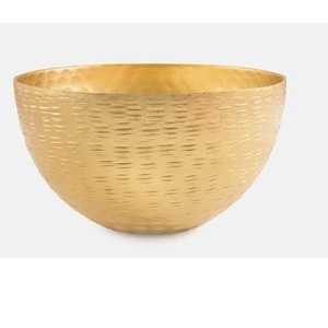 Vaisselle pour un usage quotidien à la maison et en voyage, bol de service au design attrayant, bol décoratif en métal sculpté à la main pour servir les aliments - Product Image 1