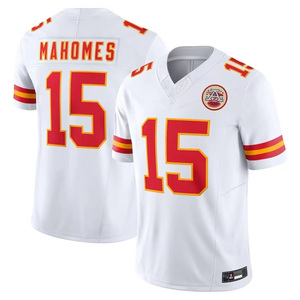 Camiseta de Fútbol Americano Naranja de los Tampa Bay Buccaneers de Brady 12, Cuello en V, Manga Corta, Absorbe la Humedad, Corte Regular, para Hombre - Product Image 3