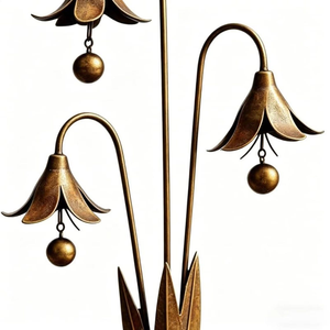 Piquet de jardin en métal rustique fait main, léger, décoratif, sculpture florale extérieure pour pelouse, jardin, patio, cour, aménagement paysager - Product Image 1