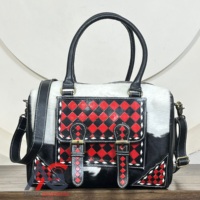 Tas Selempang Kulit Asli Motif Kotak-Kotak Merah Hitam Rantai Desain Terbaru 2026 Unisex