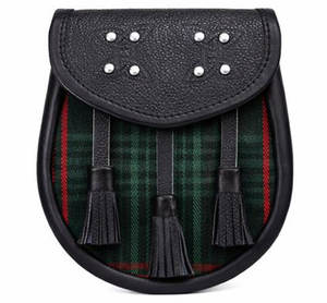 Sporran écossais en cuir avec tartan vert, accessoire traditionnel pour kilt des Highlands - Product Image 1