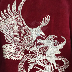 Chaqueta Sukajan bordada a la moda para hombre, tela satinada suave, ligera, cómoda, para uso diario y estilo urbano. - Product Image 3