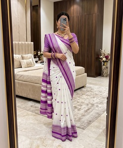 Sari Banarasi Imprimé Blanc et Bleu pour Femme, Tenue Traditionnelle Décontractée, Longueur Standard, Sans Plis, Style Ethnique Indien, Mode Leranath - Product Image 3