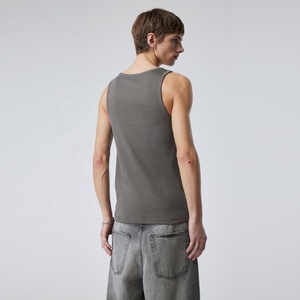 Camiseta sin mangas de algodón casual para hombre, chaleco sexy, camisetas personalizadas al por mayor, para fitness, gimnasio, transpirable, de secado rápido, ecológica, para entrenamiento. - Product Image 3