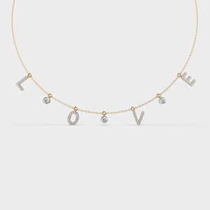 Collier en or 14 carats plaqué or avec perle d'eau douce et pendentif couronne lettre LOVE |   Collier de luxe avec initiales LOVE |   Collier de mariage en or délicat - Product Image 3