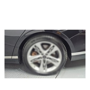 Genesis G90 AWD 2024 con Motor 3.5 Turbo E-S/C de Gasolina, Caja de Cambios Automática, Asientos de Cuero, 68,427 km, Volante a la Izquierda - Product Image 5