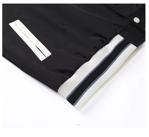 Blousons universitaires oversize pas chers, vierges, personnalisables pour hommes, en gros, noirs, avec décoration personnalisée, réversibles - Product Image 5