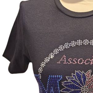 เสื้อยืดผู้หญิงสีดำลายกราฟิกประดับคริสตัลวิบวับ แขนสั้น คอกลม สไตล์ลำลอง แฟชั่นสำหรับงานปาร์ตี้ - Product Image 5