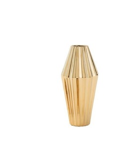 Florero de Metal Vintage para Decoración Rústica del Hogar y Arreglos Florales Atemporales - Product Image 1