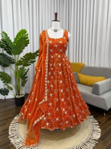 Vestido Anarkali Étnico para Mujer, Color Naranja, Bordado con Lentejuelas, Largo hasta el Suelo, Traje Tradicional Indio/Pakistaní para Bodas - Product Image 4