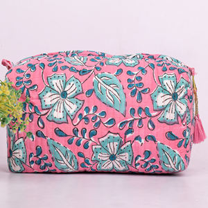 Nueva bolsa de maquillaje acolchada ecológica, bolsa de almacenamiento personalizada, linda bolsa organizadora de cosméticos de algodón con estampado floral para mujeres, para viaje. - Product Image 3