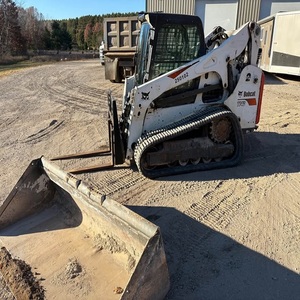 Cargadora Bobcat T740 de Grado Profesional que Ofrece Resistencia, Durabilidad y Precisión para Tareas Industriales Exigentes - Product Image 1