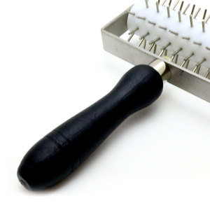 Perforateur à pâte en acier inoxydable de qualité alimentaire, réutilisable, robuste, rouleau à picots 13cm 390g pour pâte à pizza, boulangerie et pâtisserie - Product Image 2