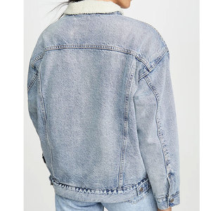 Veste en jean pour femme avec col en fausse fourrure, manches longues, fermeture boutonnée, style automne, finition bleu clair délavé - Product Image 5