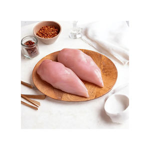 Pechuga de Pollo Deshuesada Congelada, Certificada Halal, Carne de Aves de Corral Premium, Sin Piel, Origen de Granja, Procesamiento Higiénico, Exportación - Product Image 2