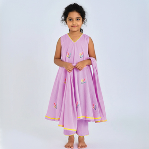 Kurti pour filles très demandé, couleur violet doux, longue, avec détails complexes, idéal pour Navratri et tenue spéciale de fête - Product Image 6