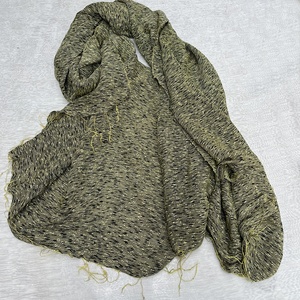 Foulard en soie tissé à la main et teint à la main 12% soie 88% coton, taille 80x180cm la sensation douce et luxueuse du tissu en soie sur votre peau - Product Image 1