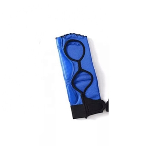 Protection de pieds en cuir respirante et durable pour le taekwondo, conception personnalisée, qualité supérieure, vente en gros - Product Image 2