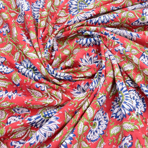 Tissu 100% coton doux et pur à imprimé floral pour vêtements - Robe indienne pour robes, rideaux, vêtements de nuit, jouets - Léger - Product Image 1