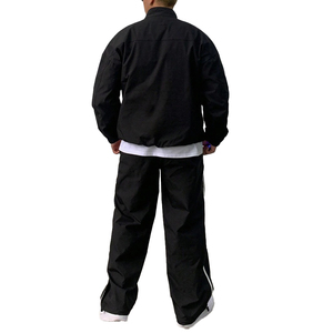Ensemble de survêtement pour homme en nylon et coton tissé, veste coupe-vent à col montant et coutures rayées, pantalon large, vêtements de sport d'automne - Product Image 5