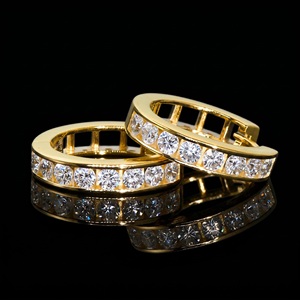 Pendientes de Aro de Moissanita, Plata de Ley S925, Chapados en Plata, Corte Redondo, Lujosos, IKYRAA JEWELS VK-59, Certificados por GRA, Pendientes Huggie - Product Image 3