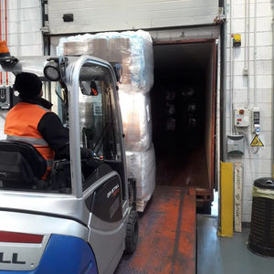 Couches pour bébé personnalisées avec un nom de marque, douces et confortables - Product Image 1