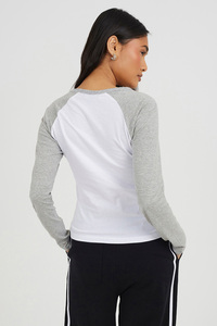 Camiseta de Manga Larga Personalizada al por Mayor para Mujer, Camiseta Informal Premium de Manga Larga con Diseño Personalizado, Ropa de Marca Privada - Product Image 5