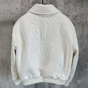 เสื้อแจ็คเก็ตบอมเบอร์หนัง PU สีขาวสำหรับผู้ชาย ปักลายดอกไม้ ซิปหน้า ปกคอพับลง เสื้อโค้ทบุใยสำหรับฤดูหนาว - Product Image 2