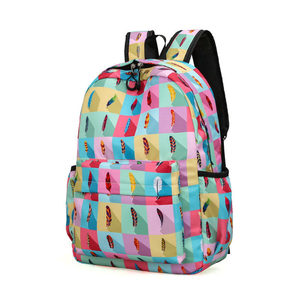 Sac à dos en polyester pour femme avec imprimé graphique coloré, fermeture éclair, sac d'école, sac de voyage mignon à motif de dessin animé, vente en gros OEM, multi-designs - Product Image 4