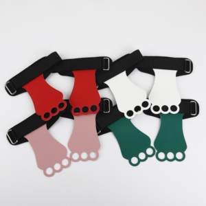 Poignée de gymnastique à 3 trous de haute qualité pour athlètes avec un design confortable. La poignée de gymnastique à 3 trous offre une protection fiable pour les mains. - Product Image 4