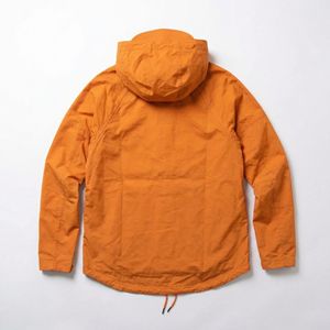 Sudadera Anorak Naranja al por Mayor |   Sudadera Técnica con Capucha, Cierre Asimétrico y Bolsillo en el Pecho |   Ropa de Calle/Aire Libre OEM - Product Image 2