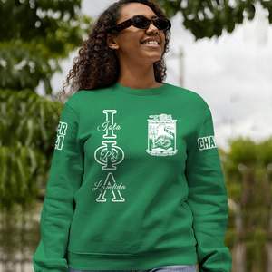 Sudadera Universitaria Personalizada Iota Phi Lambda, Verde Esmeralda, con el Escudo de la Hermandad Griega, Desde 1929, para Mujer - Product Image 2