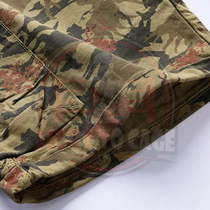 Pantalones cortos cargo para hombre, duraderos, que absorben la humedad, de la mejor calidad, con estampado por sublimación, ligeros, con bolsillos tipo cargo y diseño de camuflaje. - Product Image 3