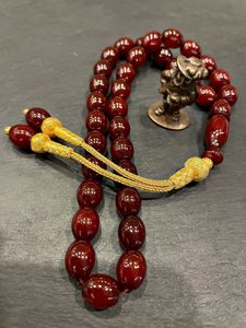 Perles de prière en verre bordeaux - Product Image 2
