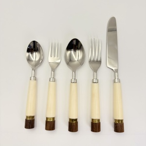 Cubiertos de Acero Inoxidable al por Mayor con Mango de Madera y Resina para Hogar, Hotel, Restaurante y Regalo de Boda - Product Image 3