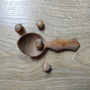 Cuillère à thé en bois faite à la main, cuillère doseuse en bois naturel pour café et sucre, finition polie, accessoire de cuisine - Product Image 1