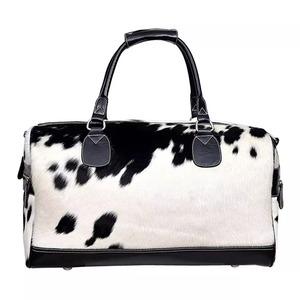 DERVO INTERNATIONAL INDUSTRY กระเป๋าเดินทางสุดหรู น้ำหนักเบา ขนาดใหญ่ สำหรับวันหยุดสุดสัปดาห์ แบบ Unisex สีดำ หนัง  ซิปแบบสปอร์ต - Product Image 5