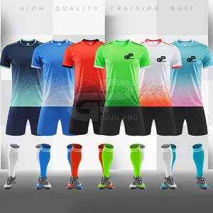 Conjunto de Uniforme de Fútbol para Hombre 2026, Jersey y Pantalones Cortos Ligeros y Transpirables para Entrenamiento, Juegos y Partidos, Material Duradero y Cómodo - Product Image 6