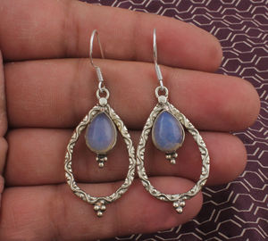 ต่างหูเงินแท้ 925 ประดับพลอยธรรมชาติหลากสี รุ่นห้อยระย้า อะเมทิสต์ ซิทริน เพอริดอท โทแพซ เหมาะสำหรับงานแต่งงานและงานปาร์ตี้ - Product Image 5